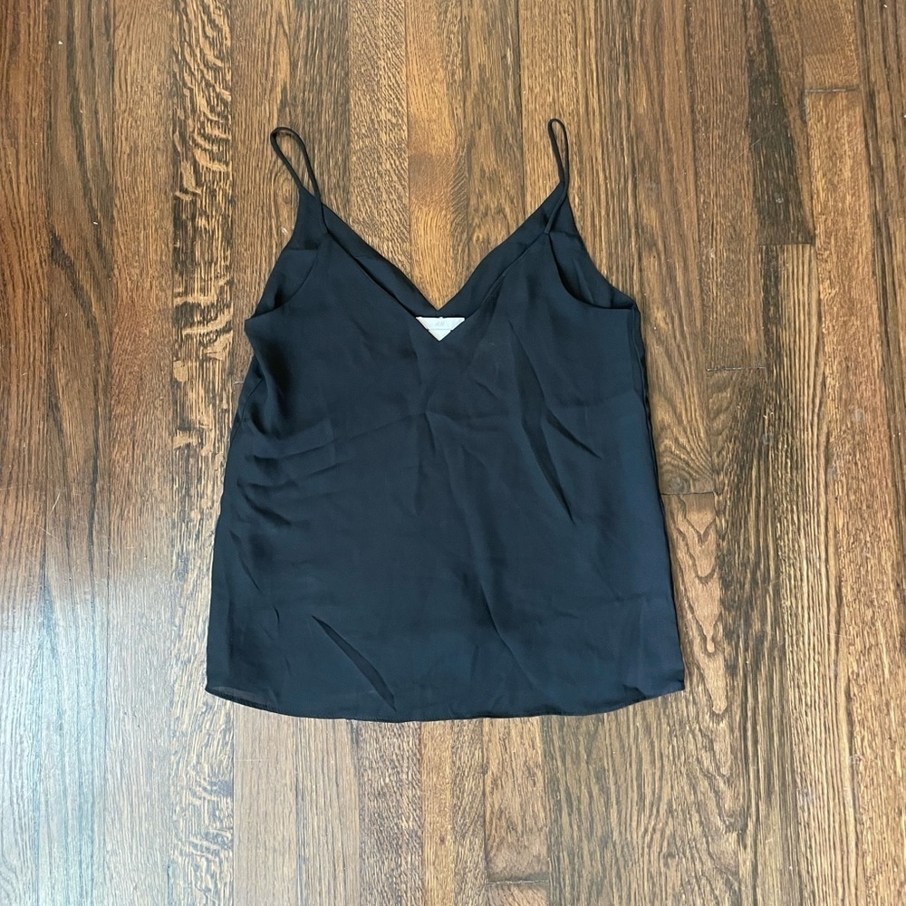 H&M black v neck tank